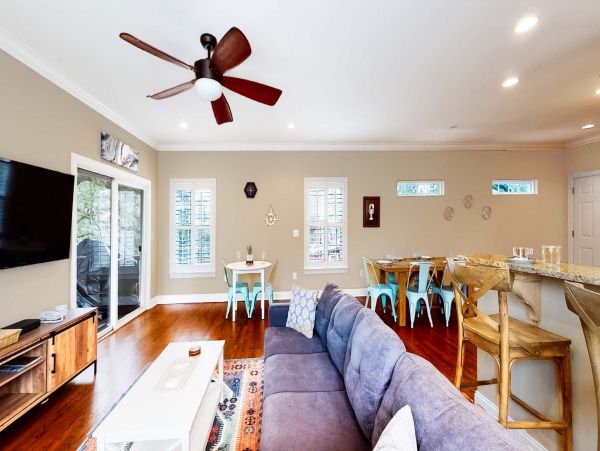 Isle Of Palms Home 1015210