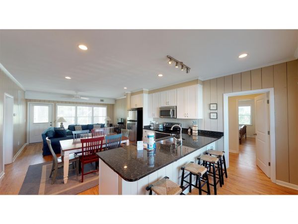 Isle Of Palms Home 1015213