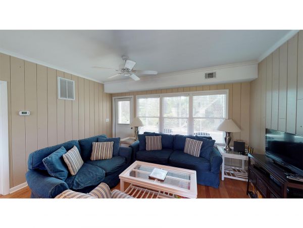 Isle Of Palms Home 1015213