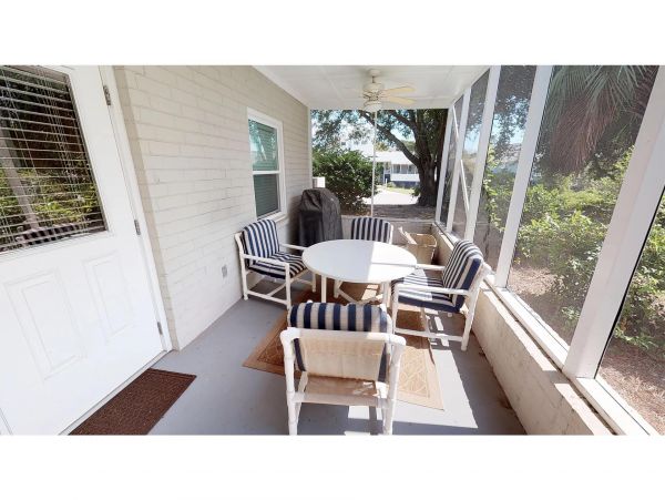 Isle Of Palms Home 1015213