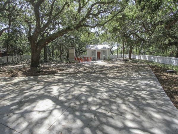 Isle Of Palms Home 1015220