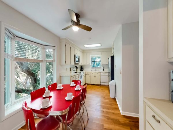 Isle Of Palms Home 1015232