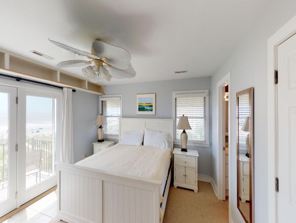 Isle Of Palms Home 1015234