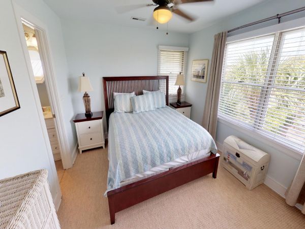 Isle Of Palms Home 1015234