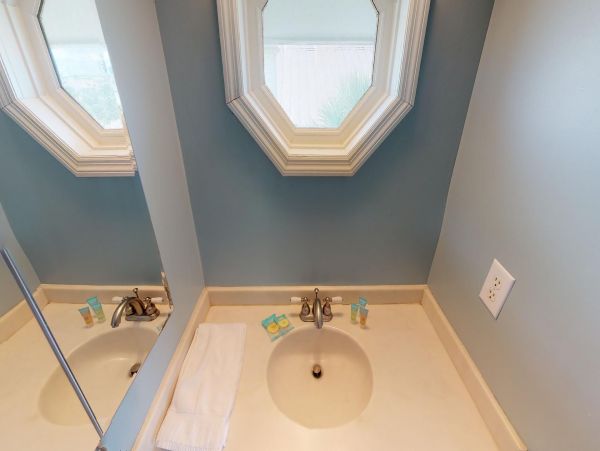 Isle Of Palms Home 1015234