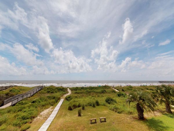Isle Of Palms Home 1015234