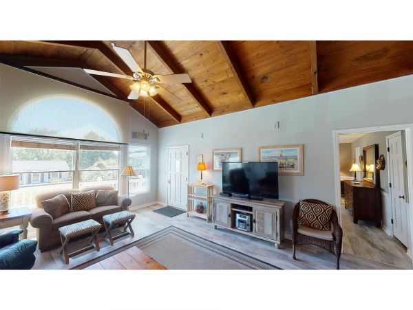 Isle Of Palms Home 1015239