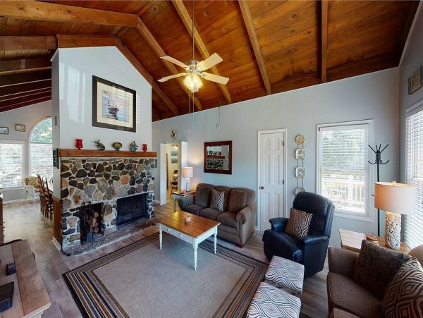 Isle Of Palms Home 1015239