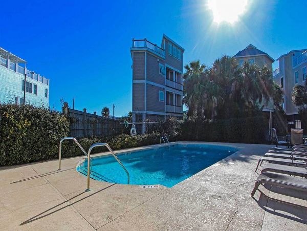 Isle Of Palms Home 1015242