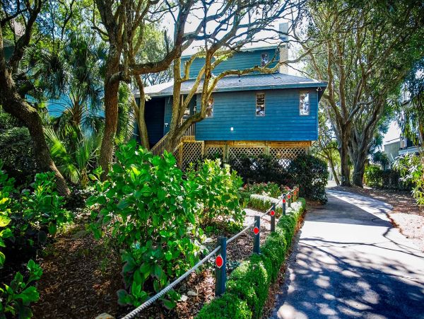 Beautiful Beachfront Four Bedroom Vacation Rental