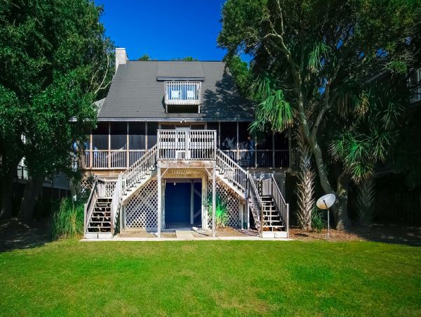 Beautiful Beachfront Four Bedroom Vacation Rental