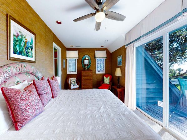 Beautiful Beachfront Four Bedroom Vacation Rental