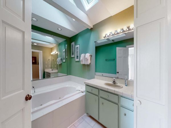 Beautiful Beachfront Four Bedroom Vacation Rental