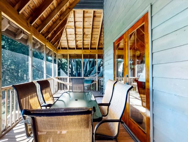 Beautiful Beachfront Four Bedroom Vacation Rental