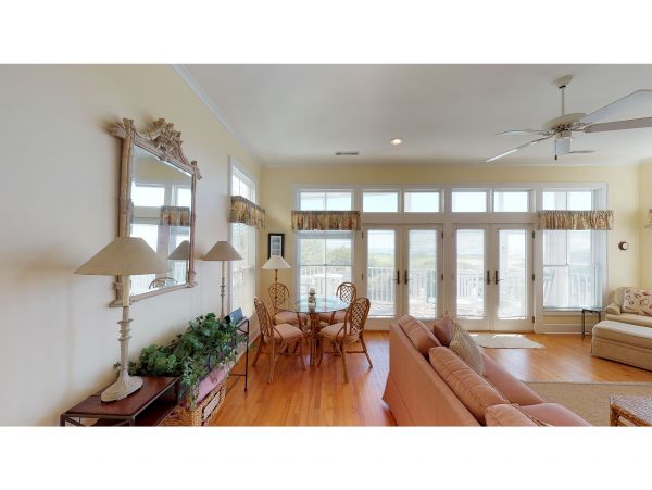 Isle Of Palms Home 1015250