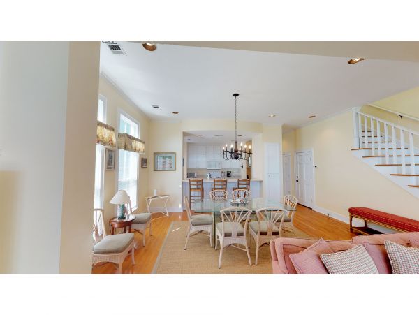 Isle Of Palms Home 1015250