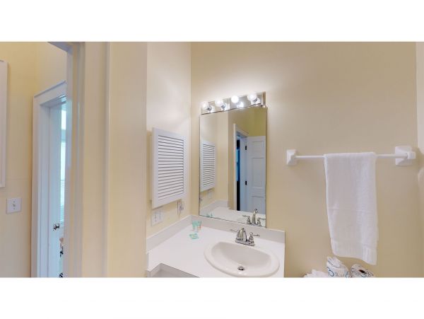 Isle Of Palms Home 1015250