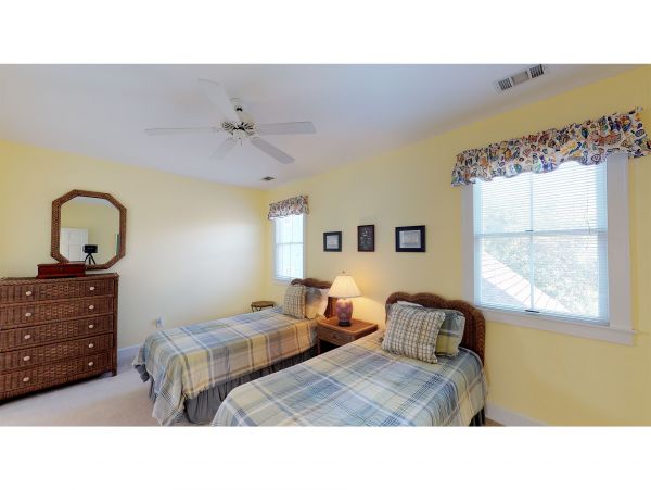 Isle Of Palms Home 1015250
