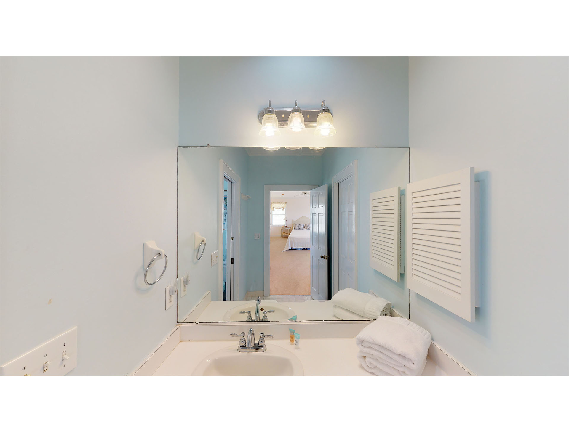 Isle Of Palms Home 1015250
