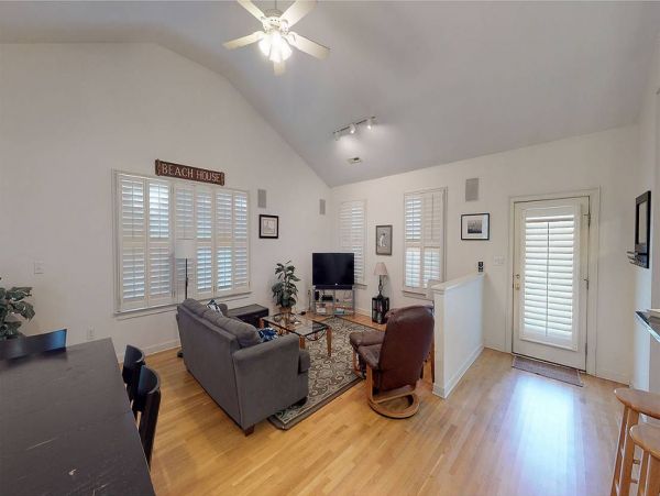 Isle Of Palms Home 1015263