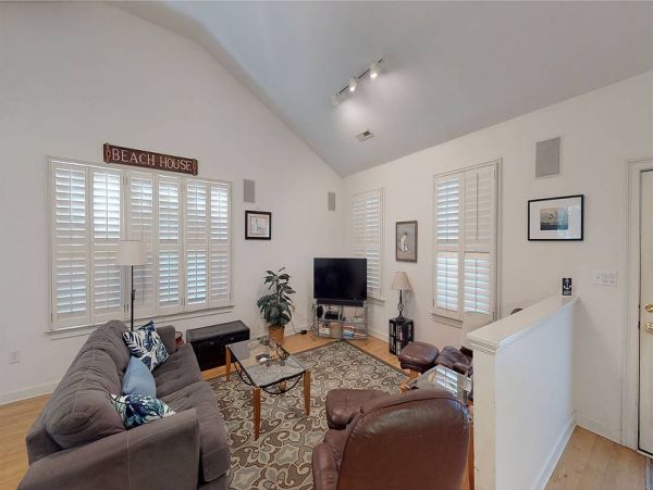 Isle Of Palms Home 1015263