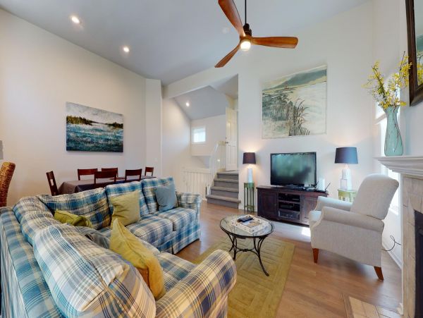 Three Bedroom Rental Lagoon & Golf Course Views
