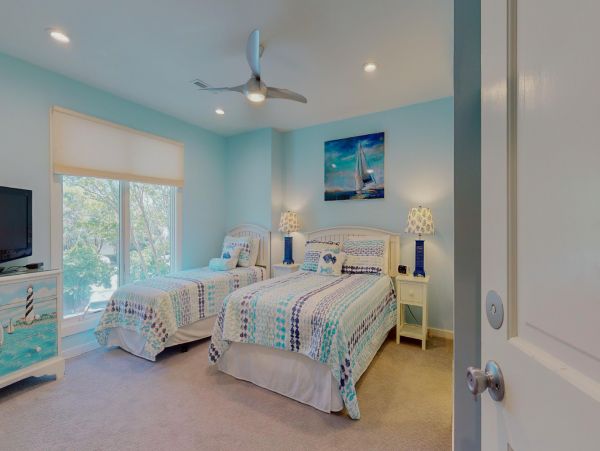 Three Bedroom Rental Lagoon & Golf Course Views