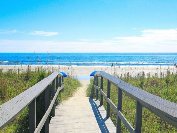Three Bedroom Rental Lagoon & Golf Course Views