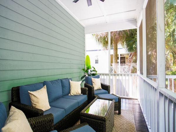 Beautiful Vacation Rental 3 Bedroom Walk to Beach