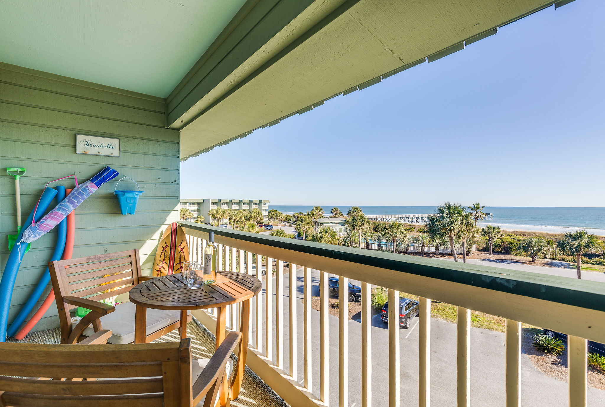 Steps to Beach Vacation Condo One Bedroom