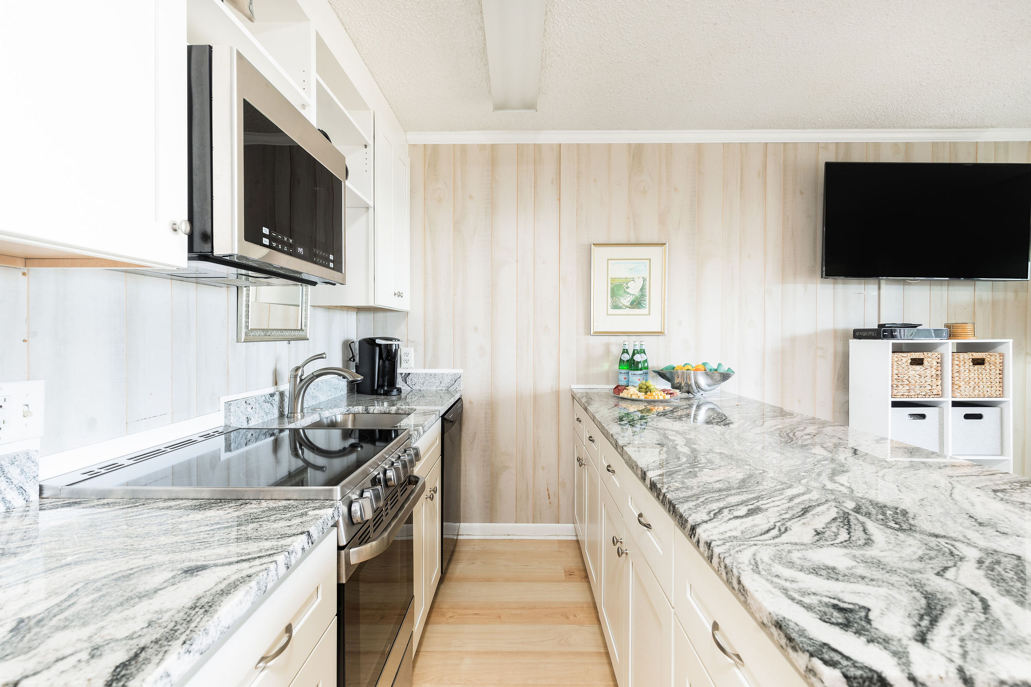 Steps to Beach Vacation Condo One Bedroom