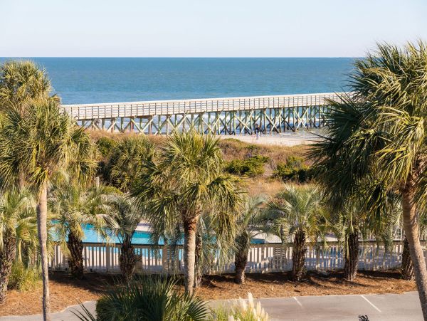 Steps to Beach Vacation Condo One Bedroom