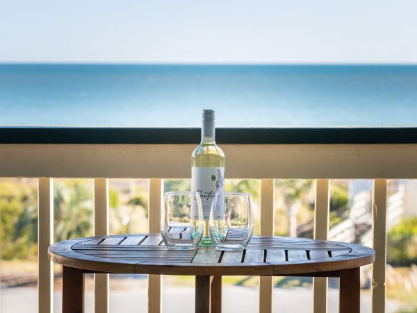 Steps to Beach Vacation Condo One Bedroom