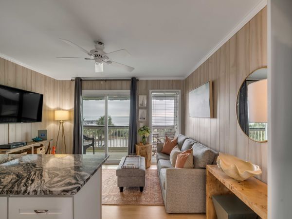 Steps to Beach Vacation Condo One Bedroom