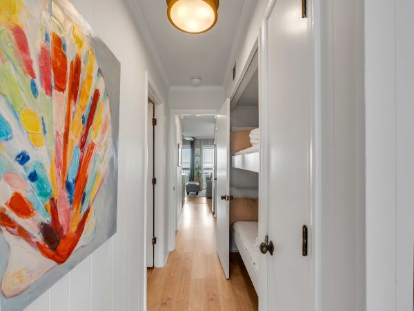 Steps to Beach Vacation Condo One Bedroom