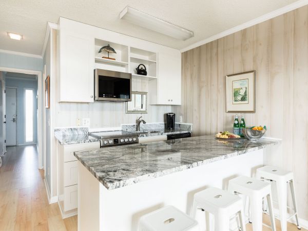 Steps to Beach Vacation Condo One Bedroom
