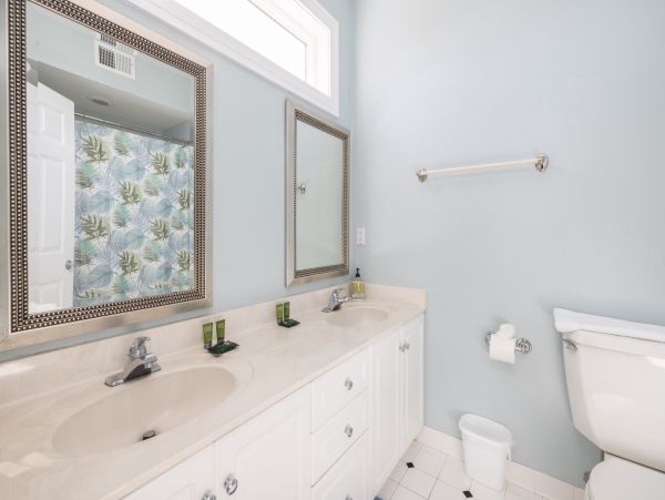 Isle of Palms 4 Bedroom Home with Stunning Ocean Views