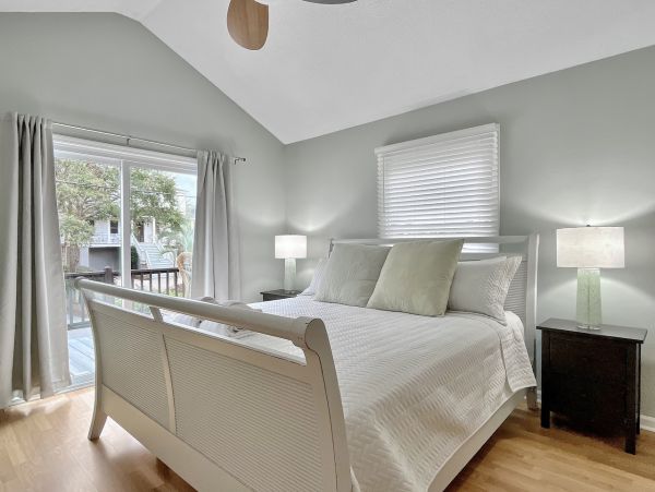 Charming Beach House with 4 Bedrooms in Isle of Palms