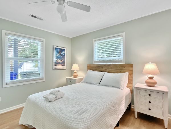 Charming Beach House with 4 Bedrooms in Isle of Palms