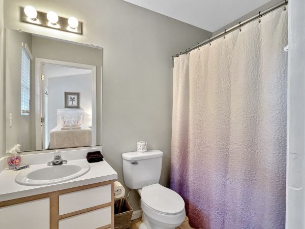 Charming Beach House with 4 Bedrooms in Isle of Palms