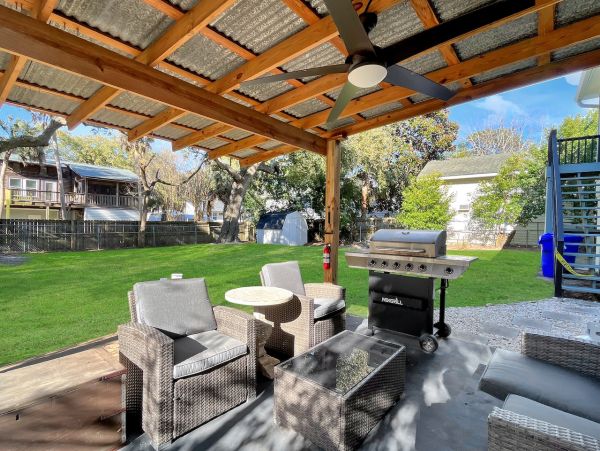 Charming Beach House with 4 Bedrooms in Isle of Palms