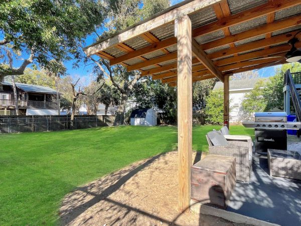 Charming Beach House with 4 Bedrooms in Isle of Palms