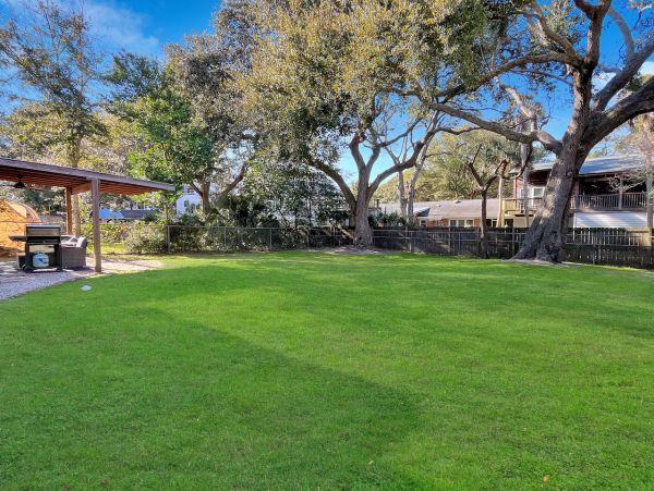 Charming Beach House with 4 Bedrooms in Isle of Palms