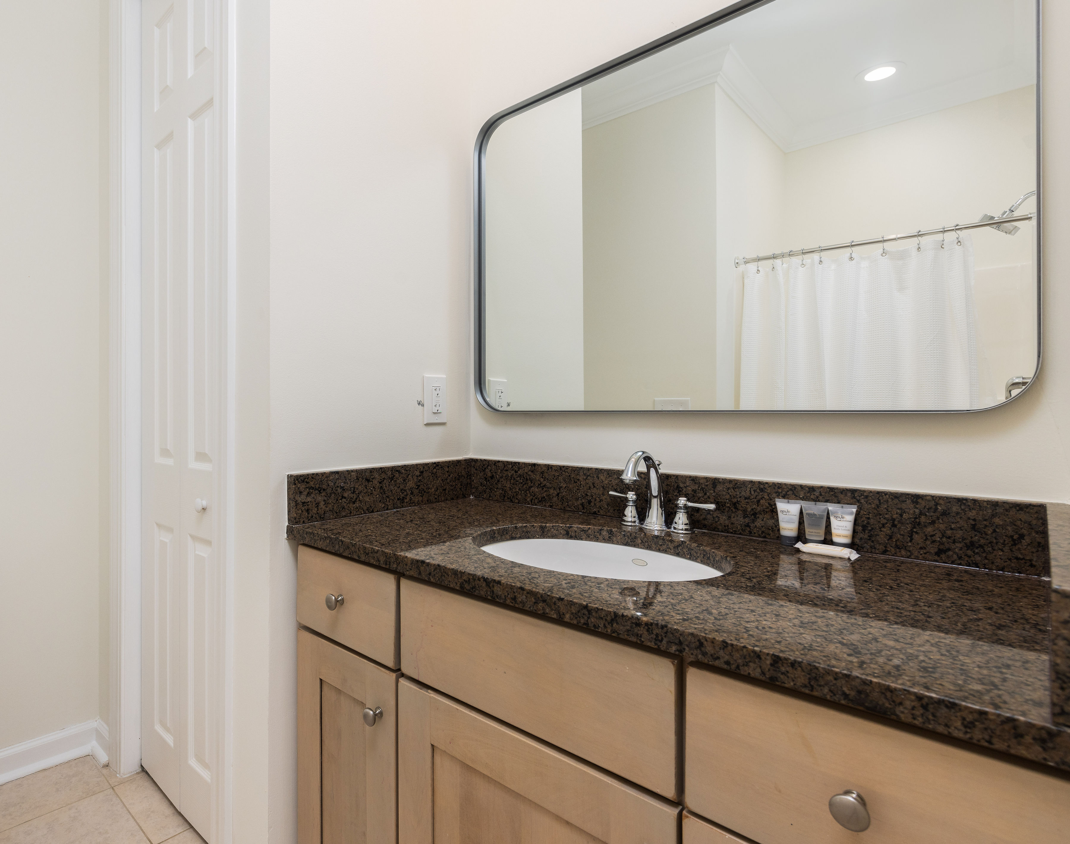 Isle Of Palms Home 1015339