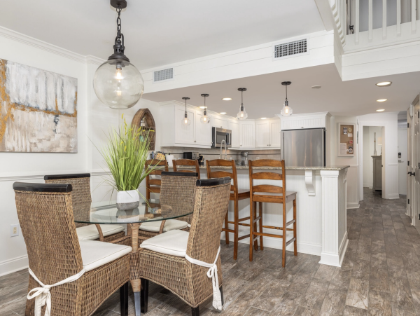 Isle of Palms Beachfront Lovely
