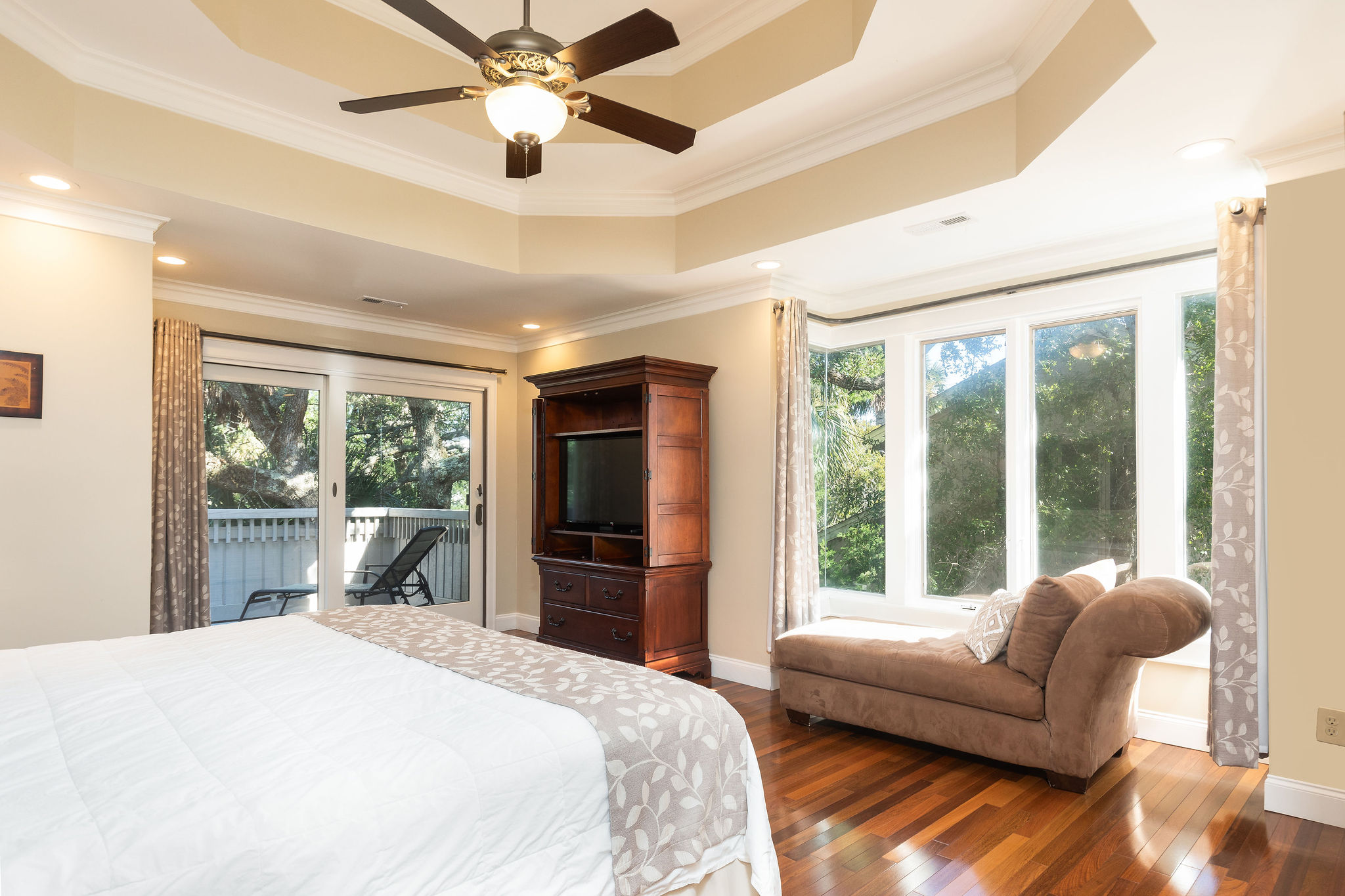 Walk to Beach Isle of Palms Vacation Condo Three Bedroom