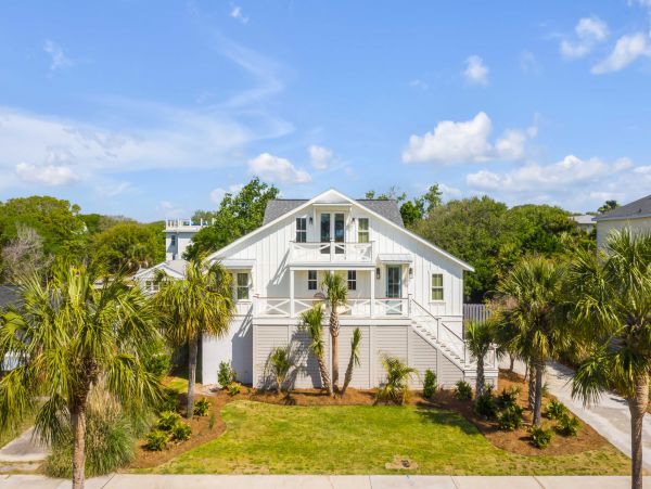 Gorgeous Isle of Palms Vacation Home Walk to Beach with Pool