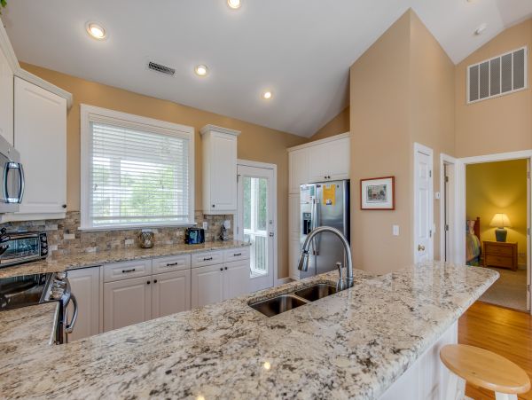 Isle Of Palms Home 1015351
