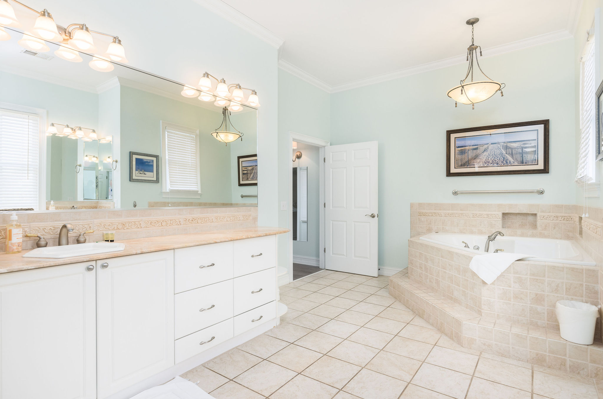 Stunning 5 Bedroom Vacation Home in Isle of Palms