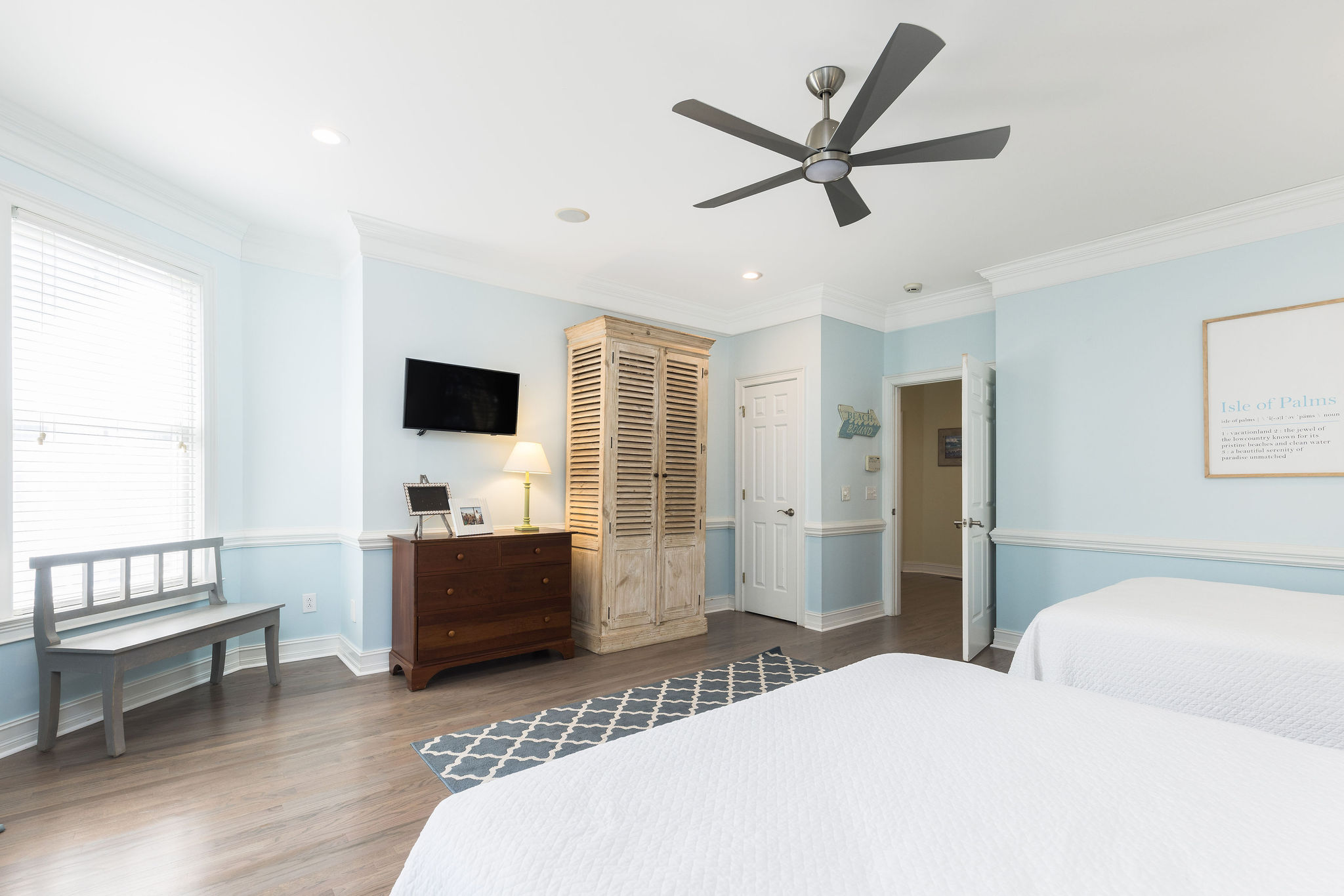 Stunning 5 Bedroom Vacation Home in Isle of Palms